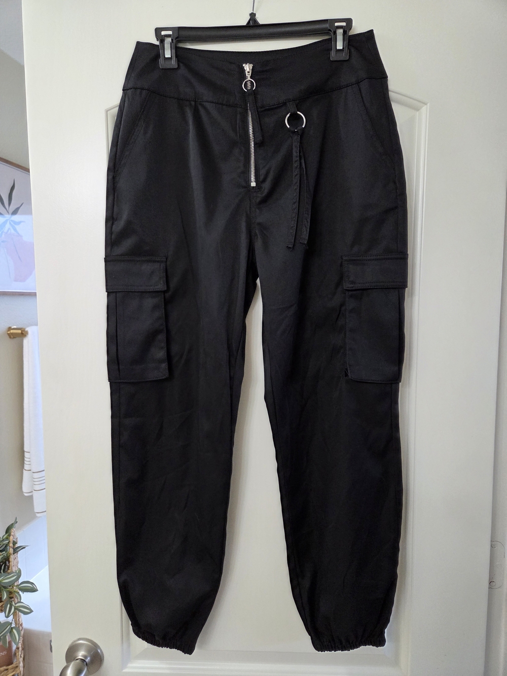 wild fable Black Cargo Pants with Zip & Ring Accent